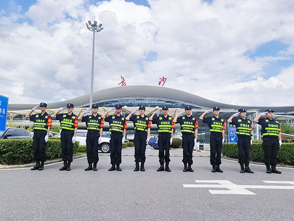 長沙黃花機(jī)場防爆隊員風(fēng)采