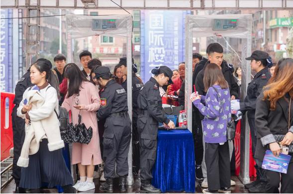 長沙紅光保安服務(wù)有限公司,長沙安保服務(wù),長沙安全服務(wù),長沙非武裝押運(yùn),勞務(wù)派遣服務(wù)