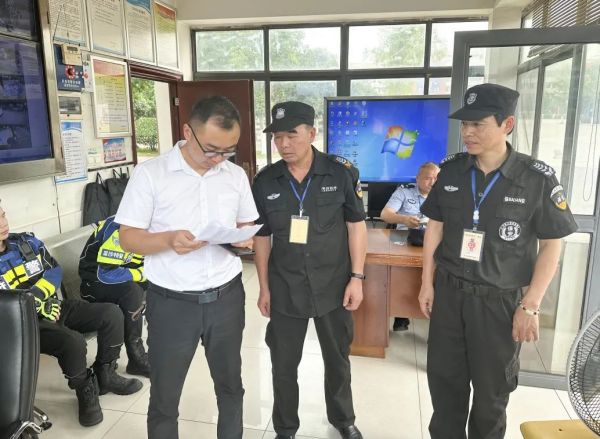 長沙紅光保安服務(wù)有限公司,長沙安保服務(wù),長沙安全服務(wù),長沙非武裝押運,勞務(wù)派遣服務(wù)