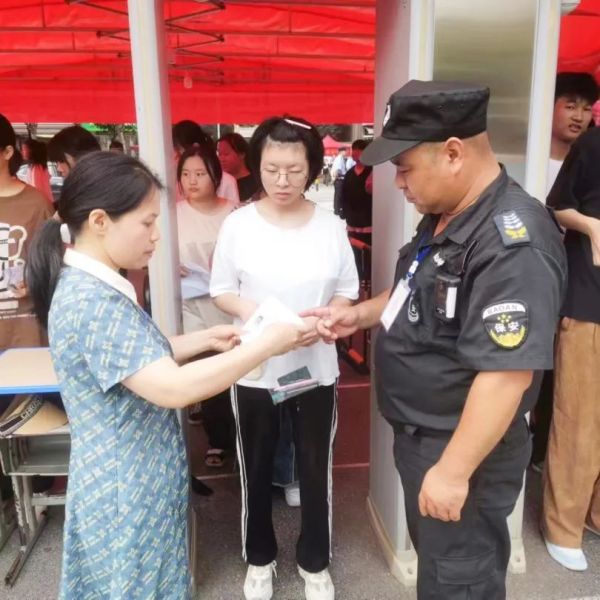 長沙紅光保安服務(wù)有限公司,長沙安保服務(wù),長沙安全服務(wù),長沙非武裝押運,勞務(wù)派遣服務(wù)